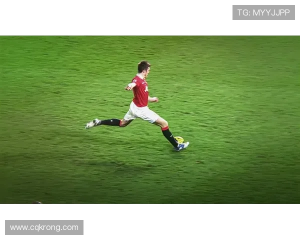 保罗·斯科尔斯:曼联传奇中场的崛起与辉煌岁月解析